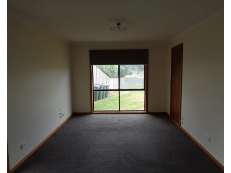 1/10 Cox Court, Altona Meadows VIC 3028