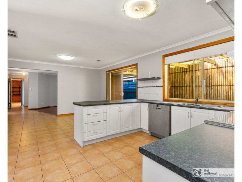 17 Nash Court, Altona Meadows VIC 3028