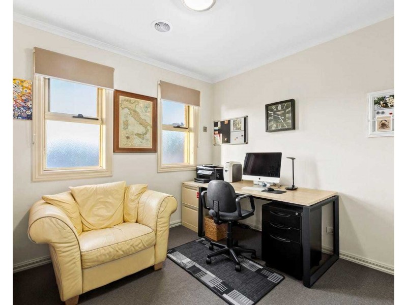 2/1 Rose Street, Altona VIC 3018