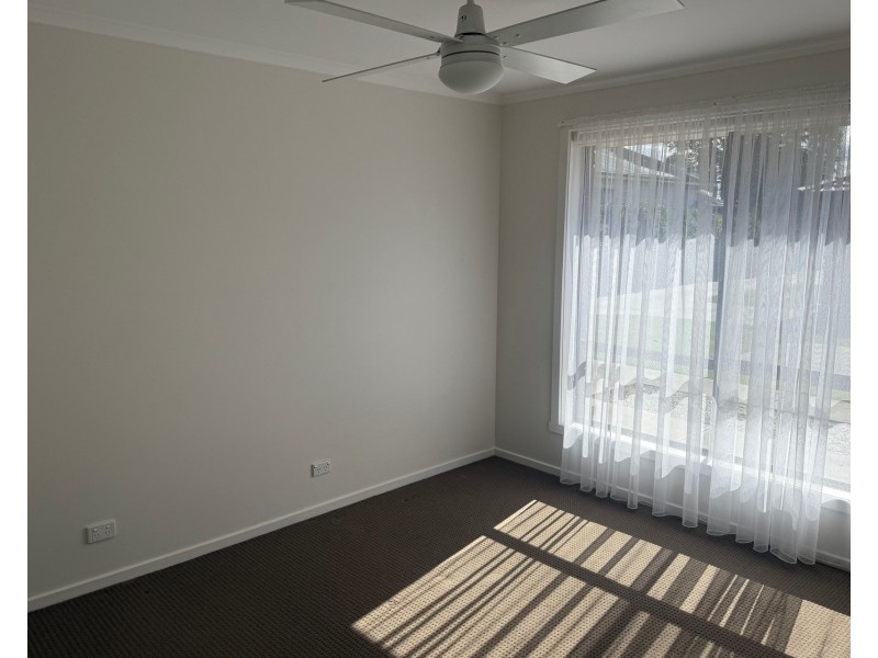 2/80 Civic Parade, Altona VIC 3018