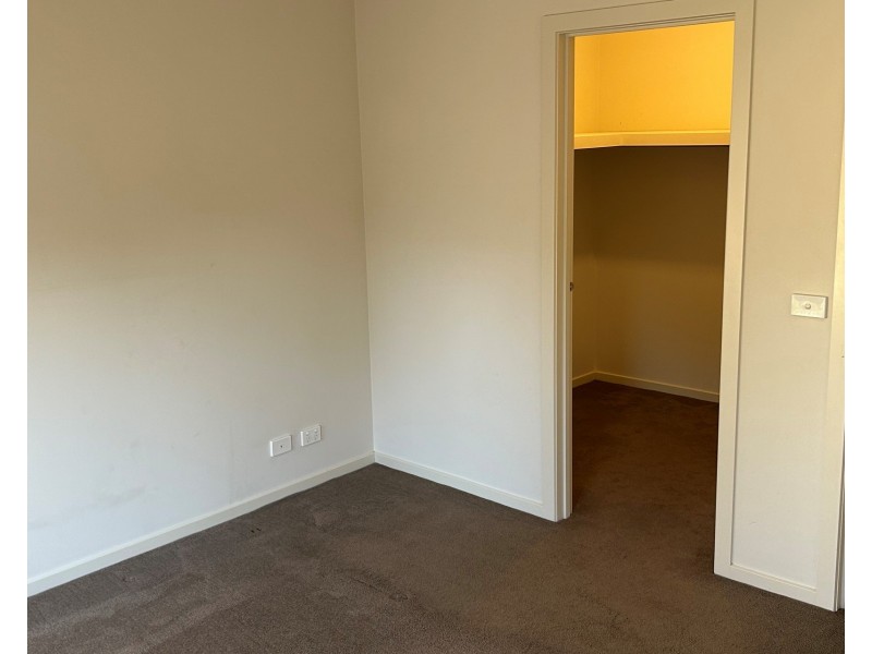 2/23 Murphy Street, Altona North VIC 3025