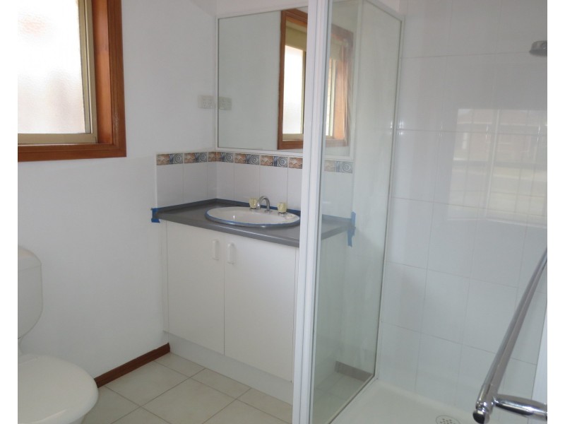 2 Russell Court, Altona Meadows VIC 3028