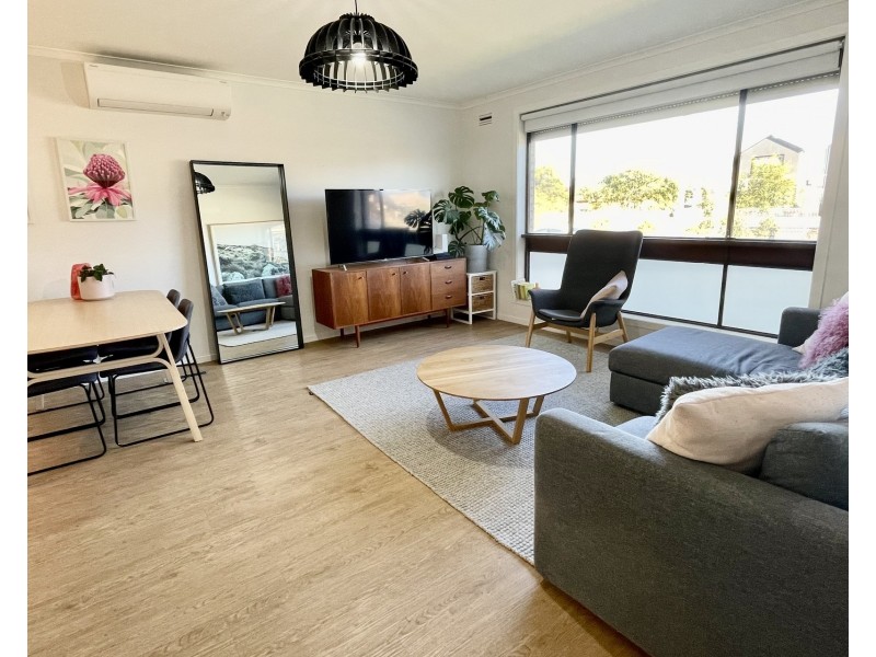 2/32 David Street, Altona VIC 3018