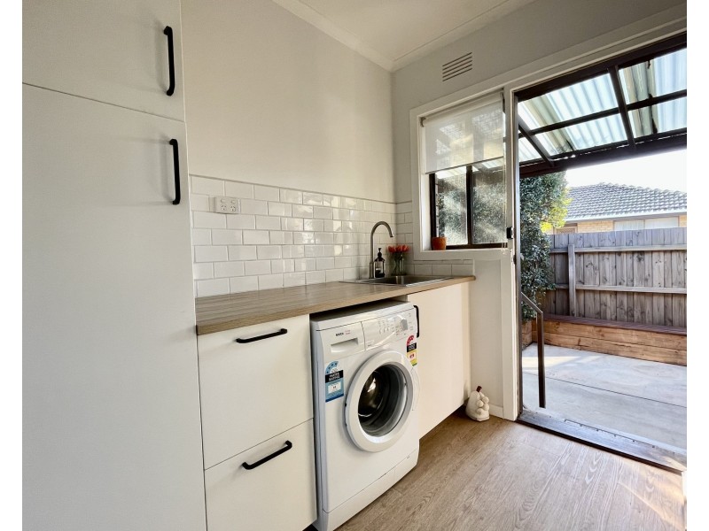 2/32 David Street, Altona VIC 3018