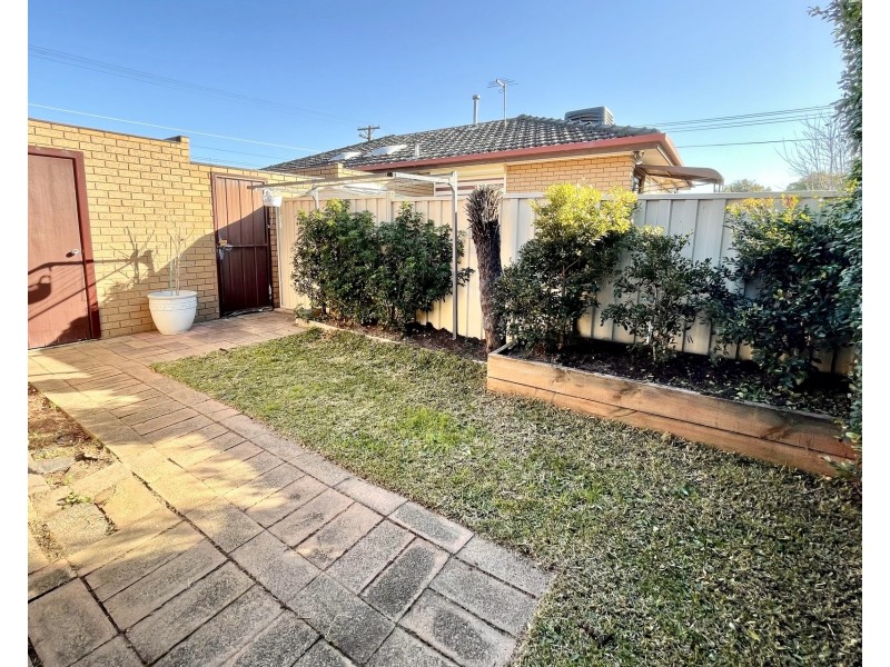 2/32 David Street, Altona VIC 3018