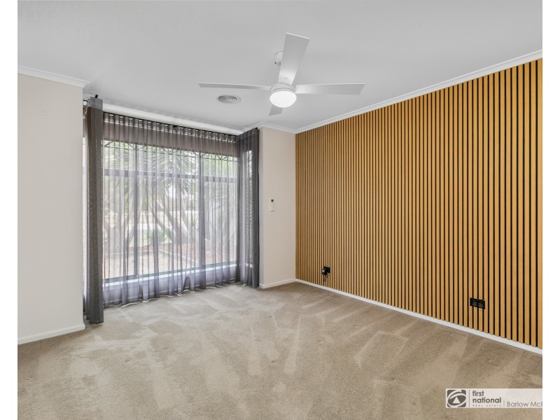 8 Nielsen Court, Altona Meadows VIC 3028