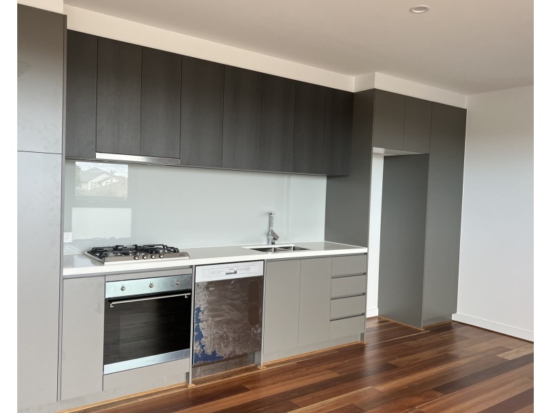 102/118 Pier Street, Altona VIC 3018