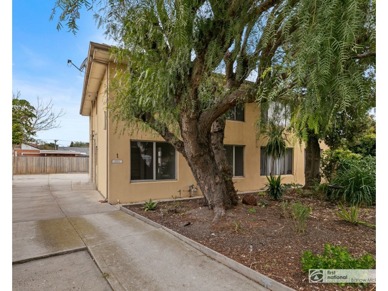 3/1 James Avenue, Seaholme VIC 3018