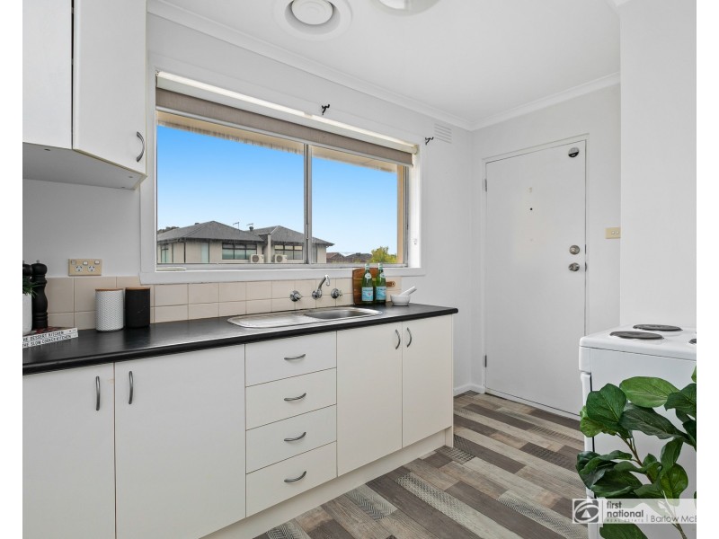 3/1 James Avenue, Seaholme VIC 3018