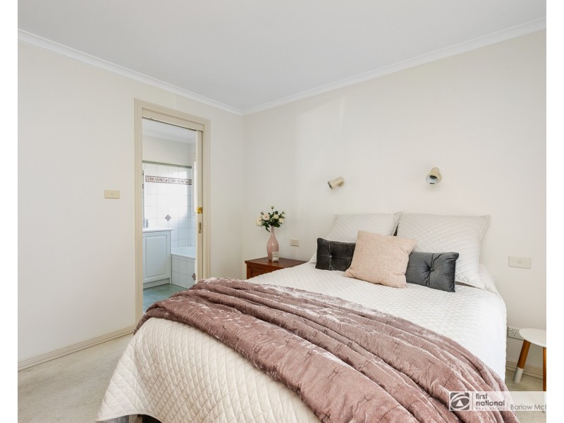 2/15-17 Railway Street, Altona VIC 3018