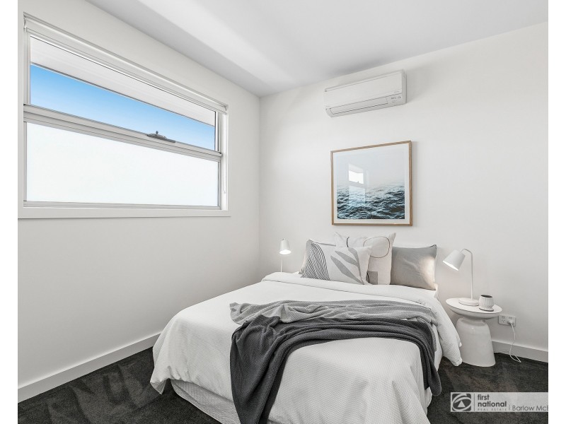 4/100 Civic Parade, Altona VIC 3018