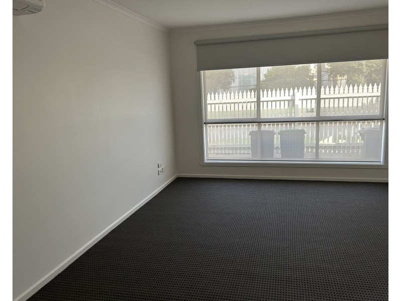 1/27 Murphy Street, Altona North VIC 3025