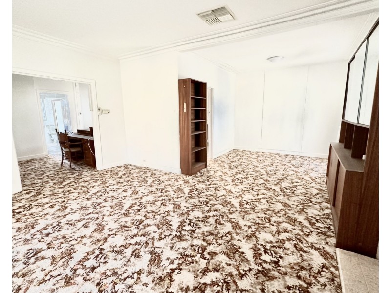 4 Den Dulk Avenue, Altona VIC 3018