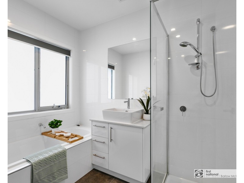 16A Charles Road, Altona VIC 3018