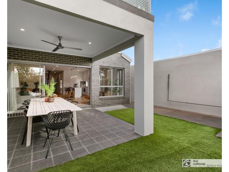 16A Charles Road, Altona VIC 3018