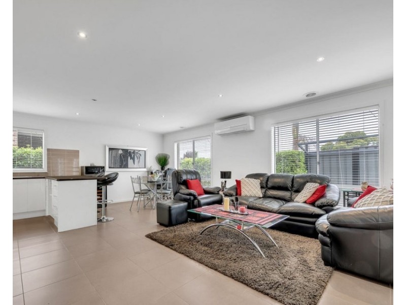 5 Breasley Parkway, Point Cook VIC 3030