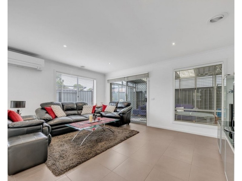 5 Breasley Parkway, Point Cook VIC 3030