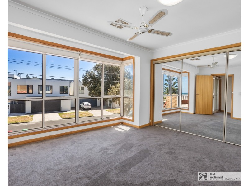2/97 Esplanade, Altona VIC 3018