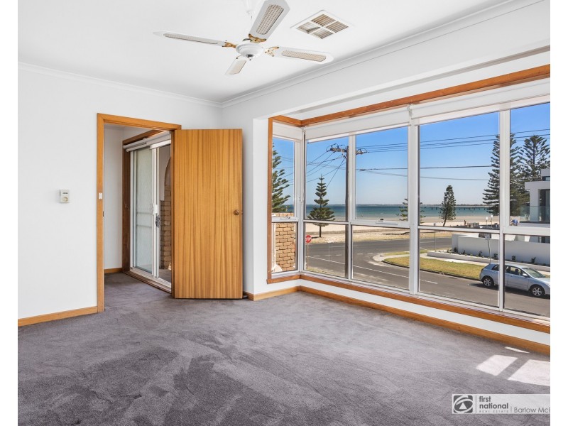 2/97 Esplanade, Altona VIC 3018