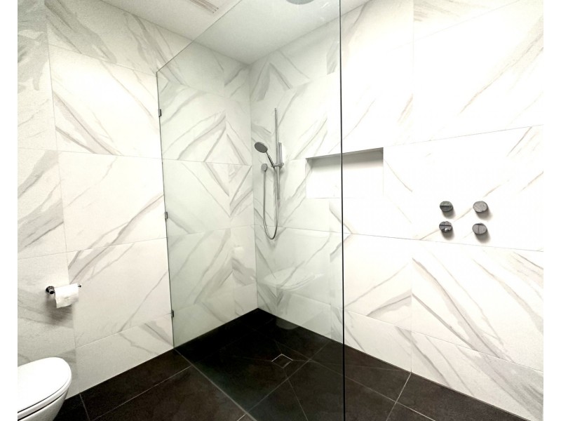 2/97 Esplanade, Altona VIC 3018