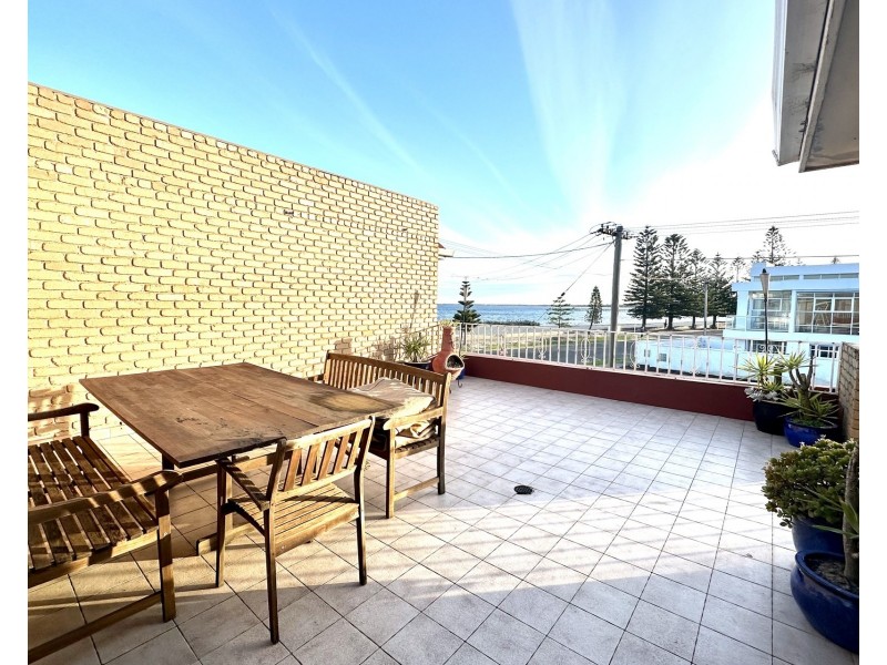 2/97 Esplanade, Altona VIC 3018