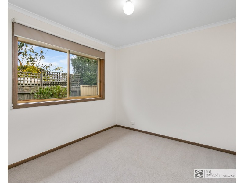 2/35 Taegtow Way, Altona Meadows VIC 3028