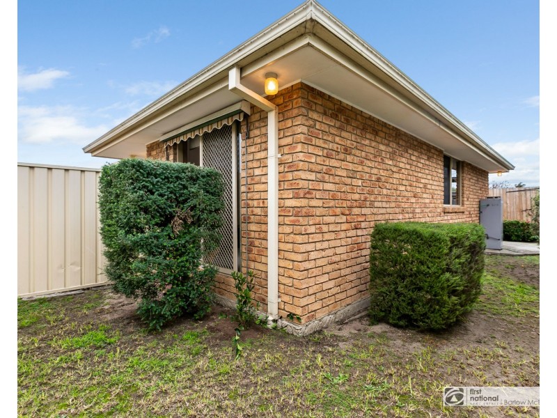 2/35 Taegtow Way, Altona Meadows VIC 3028