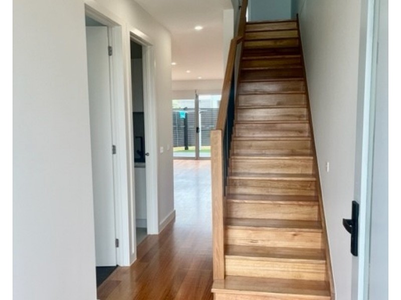 2/63 Rose Street, Altona VIC 3018
