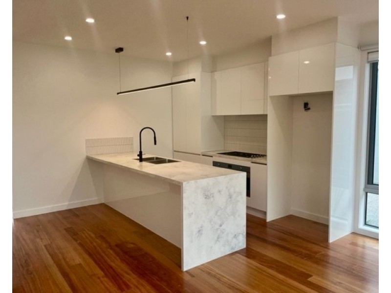 2/63 Rose Street, Altona VIC 3018