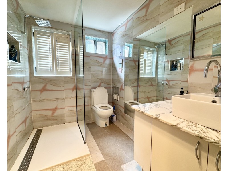 1/1 James Avenue, Seaholme VIC 3018