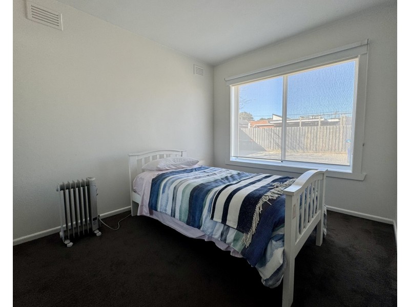 1/1 James Avenue, Seaholme VIC 3018