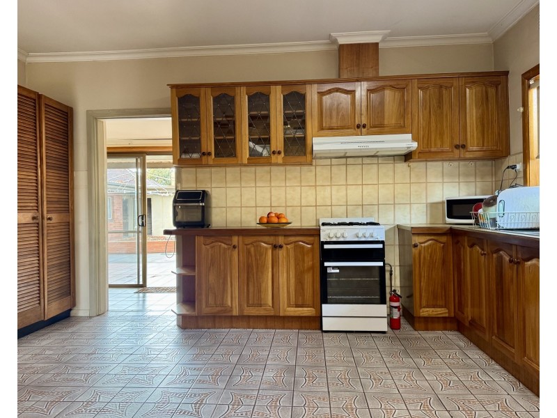 136 Seventh Avenue, Altona North VIC 3025