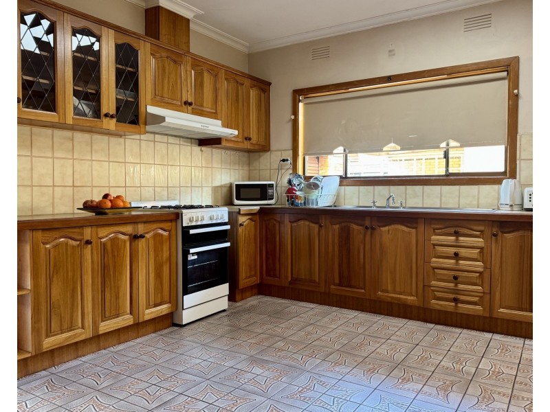 136 Seventh Avenue, Altona North VIC 3025