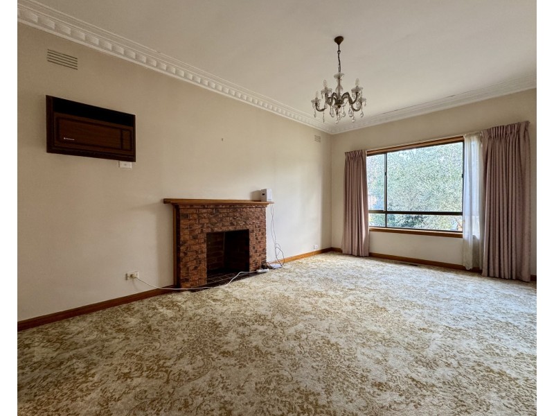 136 Seventh Avenue, Altona North VIC 3025