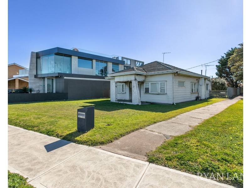 87 Esplanade, Altona VIC 3018