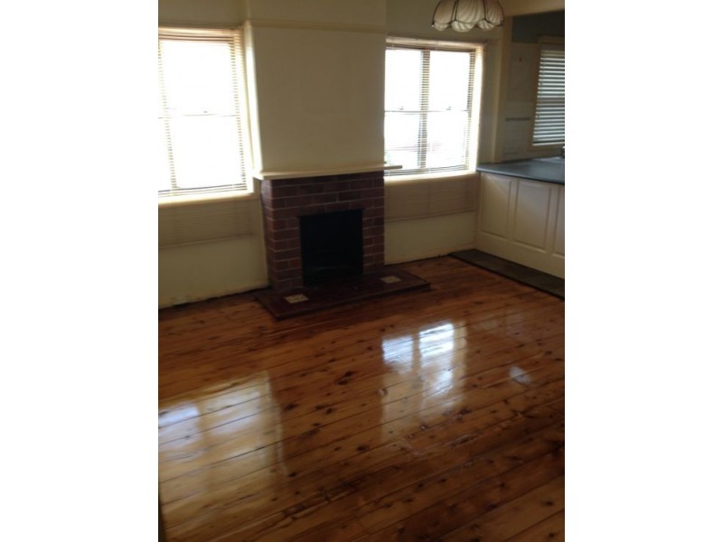 4 Robilliard Street, Mays Hill NSW 2145