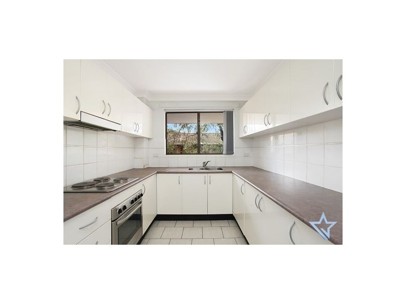 15/227 Targo Road, Girraween NSW 2145