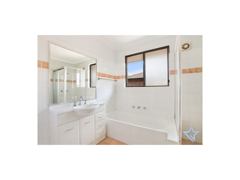 15/227 Targo Road, Girraween NSW 2145