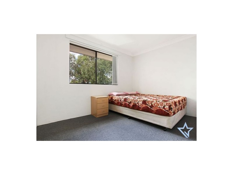 15/227 Targo Road, Girraween NSW 2145