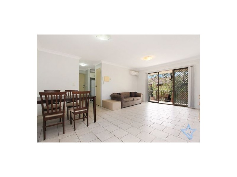 15/227 Targo Road, Girraween NSW 2145