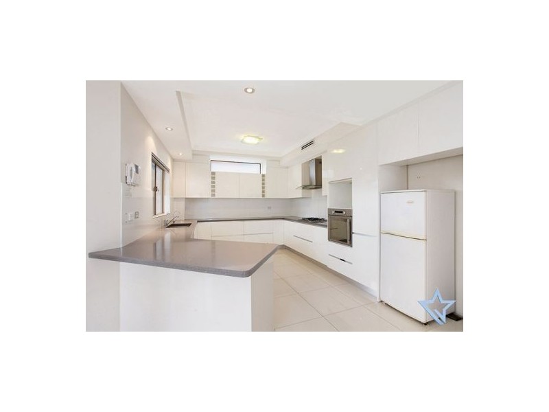 28 Robilliard Street, Mays Hill NSW 2145