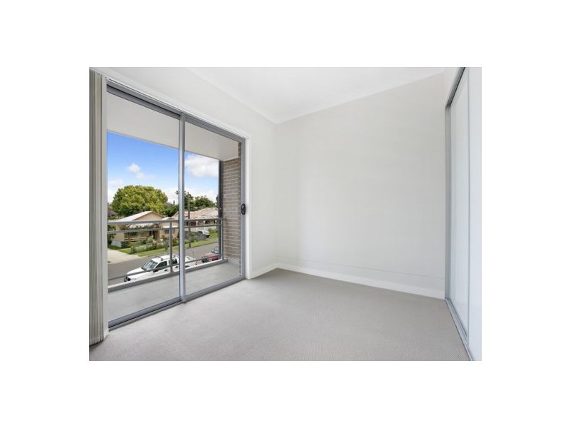4/10-12 Water Street, Wentworthville NSW 2145