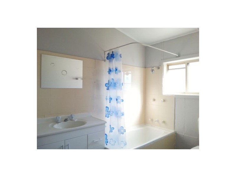 11 Ettalong Street, Auburn NSW 2144