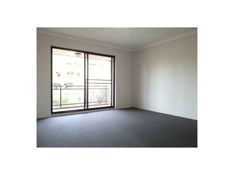 4/43-47 Newman Street, Merrylands NSW 2160