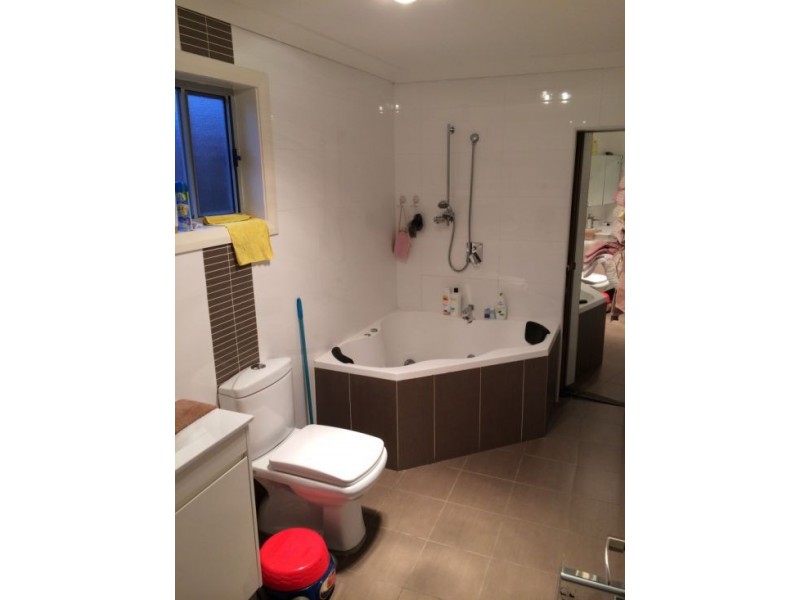 6 Glenavy Street, Wentworthville NSW 2145