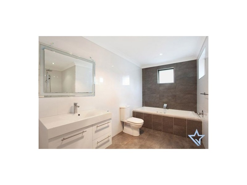 28 Robilliard Road, Mays Hill NSW 2145