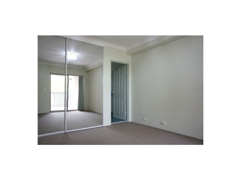 9/27-29 Parkside Lane, Westmead NSW 2145