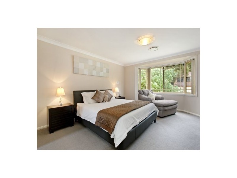 1 Forest Knoll, Castle Hill NSW 2154