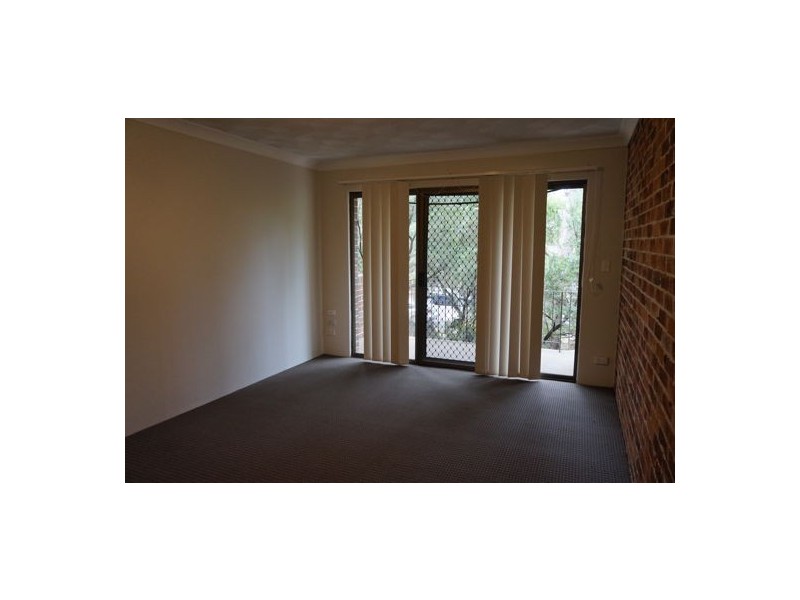 2/18-20 Central Avenue, Westmead NSW 2145