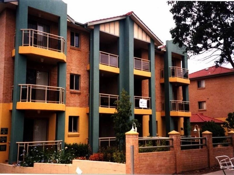 18/30-36 Memorial Avenue, Merrylands NSW 2160